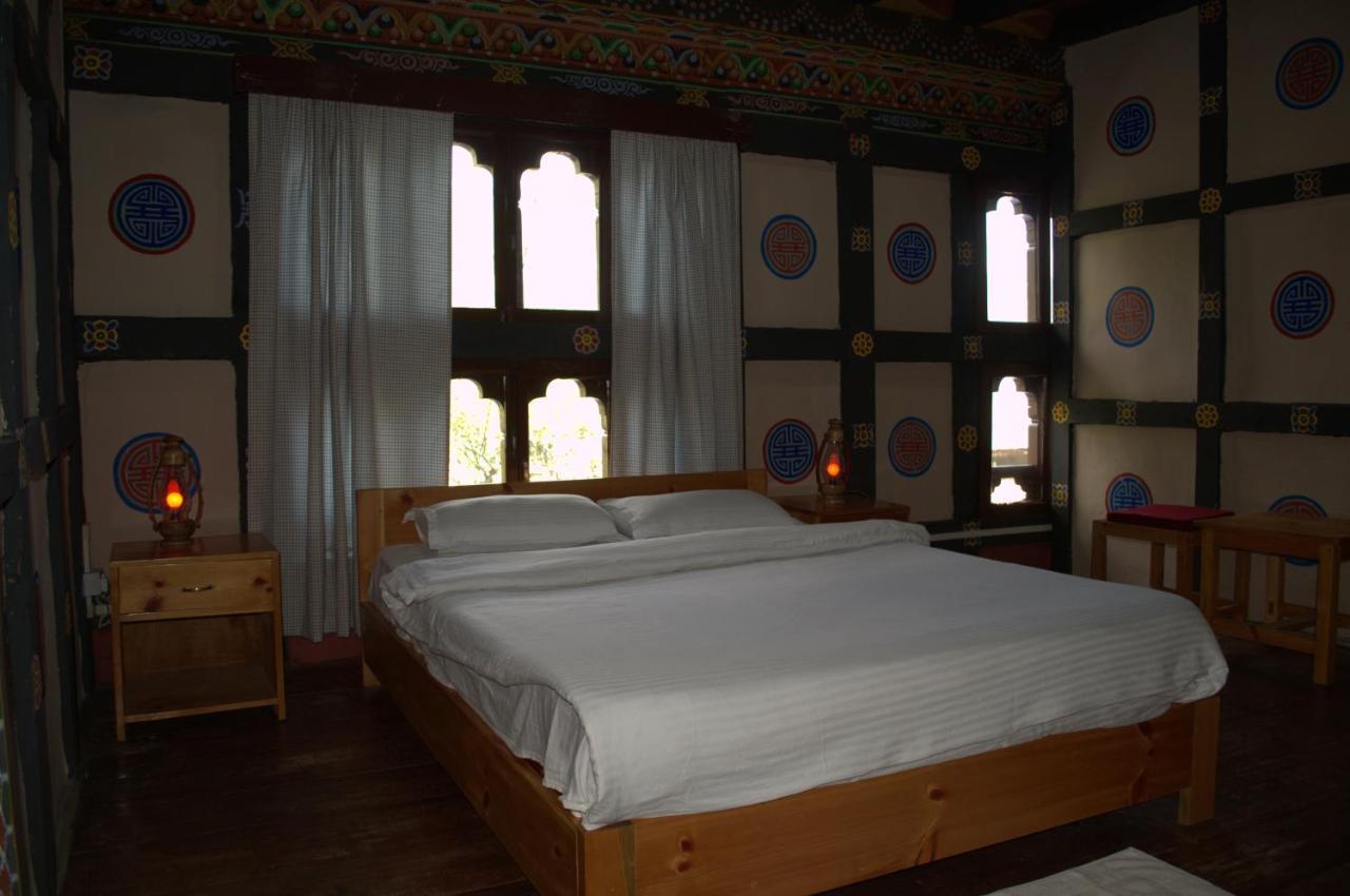 Ama'S Village Lodge Паро Экстерьер фото